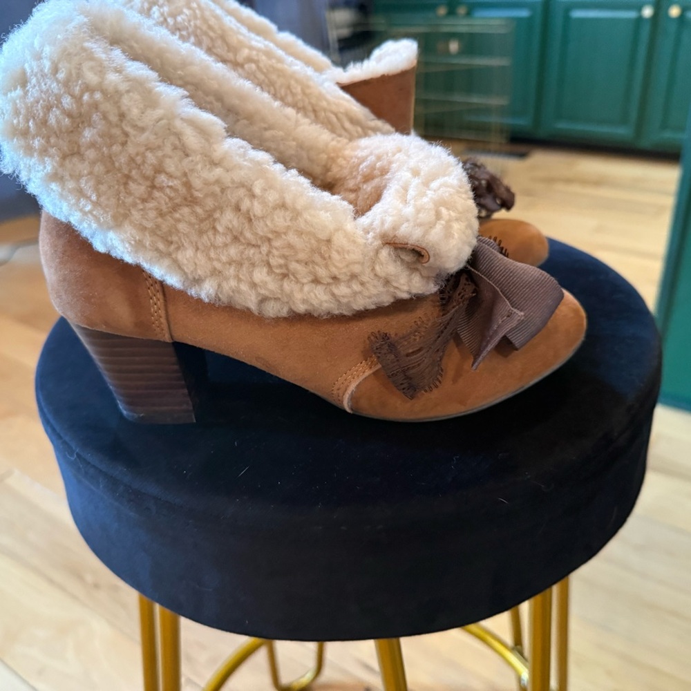 Anthropologie L-Fire suede heeled Booties with Sherpa